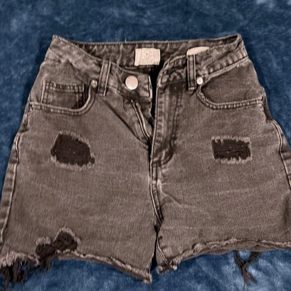 Cotton On High 90s Distressed Denim Shorts‎ Washed Black Grey Raw Hem Sz 2